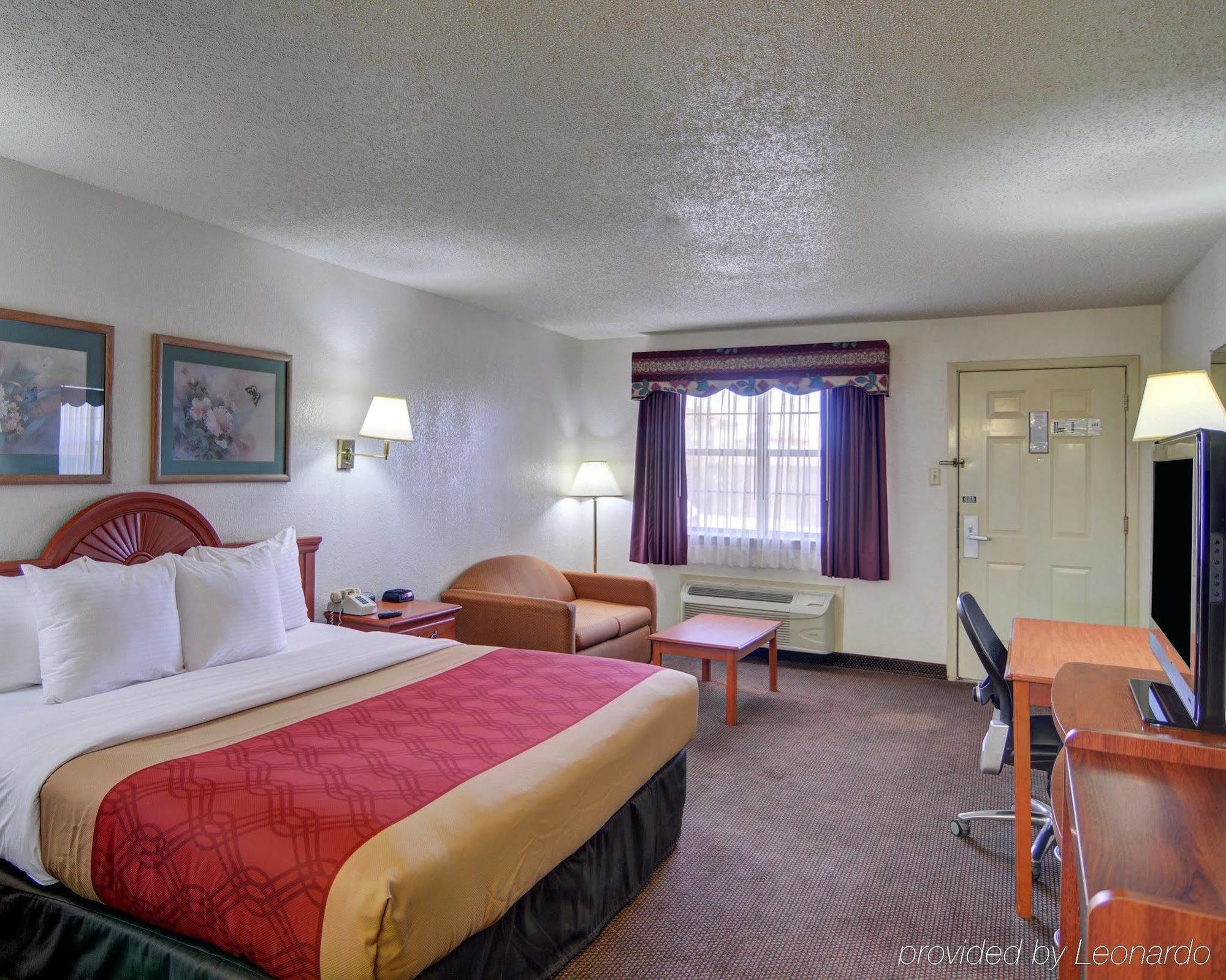 Super 8 By Wyndham Decatur Texas Hotel Buitenkant foto